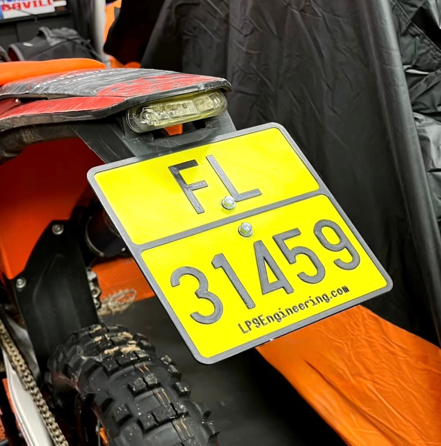 Replica Targa in Gomma Extra Flex - Omologata per gare enduro